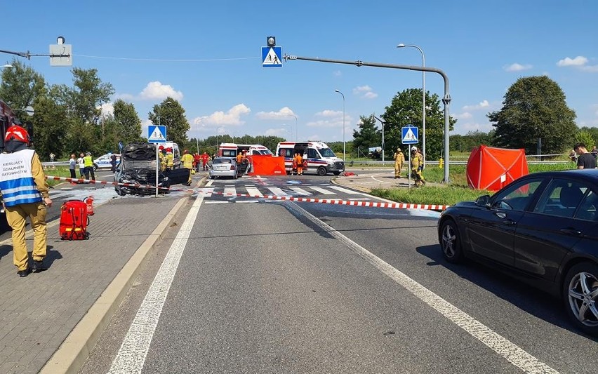 Trzy ofiary śmiertelne wypadku na trasie Lublin - Opole Lubelskie. 77-latek wymusił pierwszeństwo