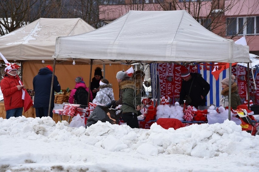 Zakopane: Pucharowe szaleństwo zaczyna się wieczorem, ale pierwsi kibice skoków są już w mieście [ZDJĘCIA]