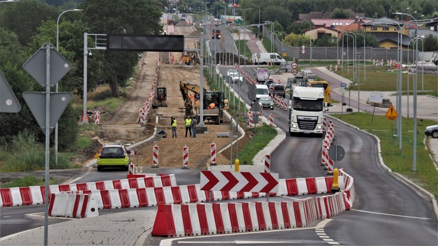 Trwają intensywne prace na odcinku obwodnicy przy ulicy...