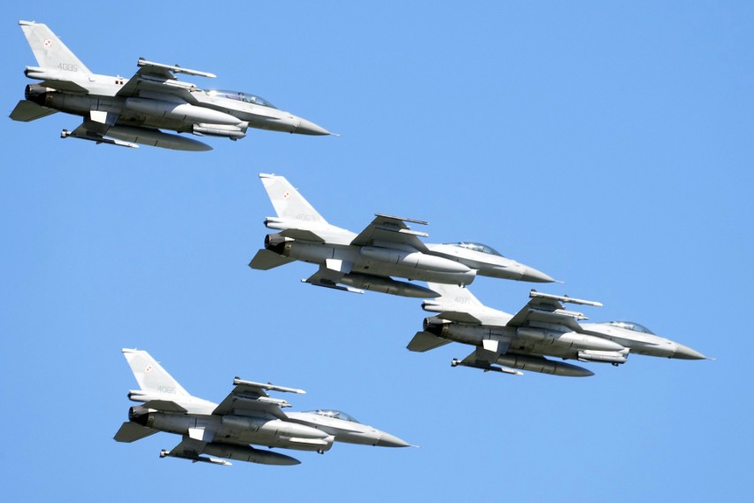 Dwa polskie i dwa amerykańskie myśliwce F-16 poderwane w...