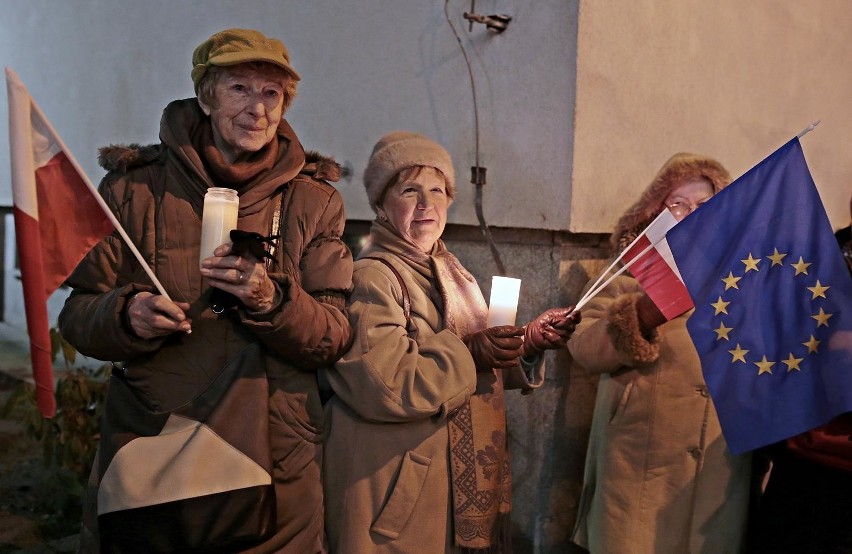 Kraków. Kolejna manifestacja KOD przed sądem [ZDJĘCIA]