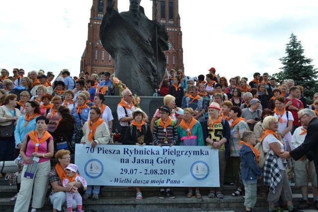 Rybnicka Pielgrzymka na Jasną Górę Wyruszyła