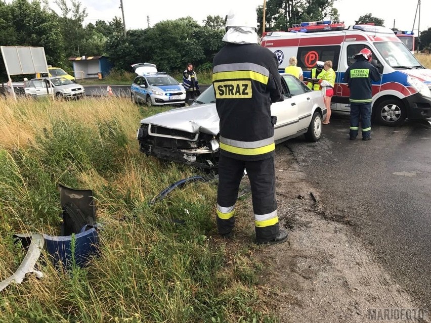Zderzenie dwóch samochodów w Szydłowcu Śląskim.