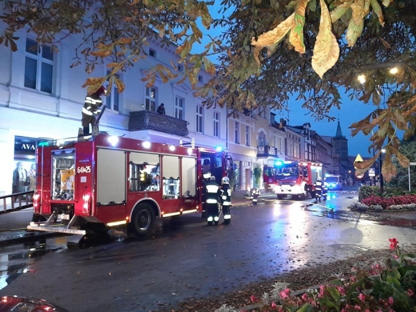 Doszło do pożaru sadzy w przewodzie kominowym oraz częściowo...