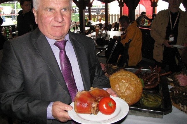 Stanisław Jarosz jest prezesem firmy "Taurus&#8221;, która ma zakłady mięsne, kilkanaście sklepów, barów, domy weselne i hotele w południowo-wschodniej Polsce.