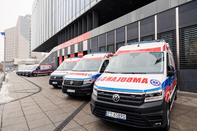 Siedem ambulansów przekazano w ramach pomocy dla obwodu charkowskiego