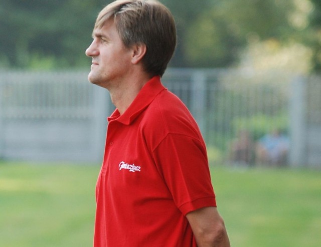 Krzysztof Dziubel kilka dni temu odszedł z Orląt Kielce i przeniósł się do Nidy Pińczów. Został trenerem tej drużyny.