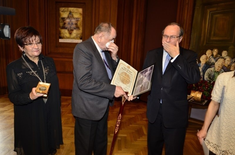 Ambasador Izraela w Polsce Zvi Rav Ner wręczył medale...