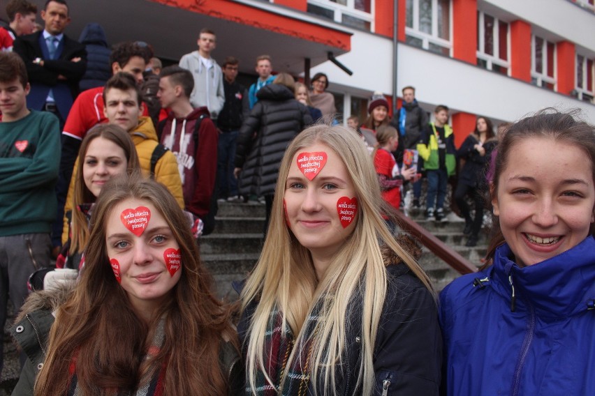 WOŚP 2016: Szkolny Patrol 18 Gimnazjum w Katowicach już zaczął zbiórkę