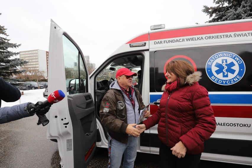 Jurek Owsiak przywiózł karetkę dla dzieciaków UDSK. Wielka...