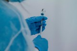 Ponad 5,9 tys. nowych i potwierdzonych zakażeń koronawirusem w Polsce. Ostatniej doby zmarły 283 osoby