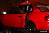 Wypadek koło Karlina. Audi uderzyło w drzewo [zdjęcia]
