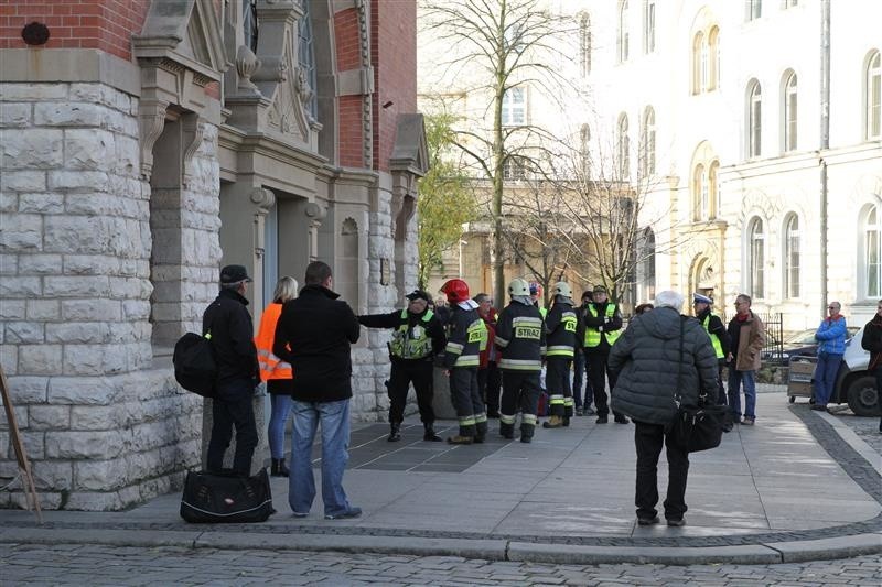 Ćwiczenia rozpoczęły się dziś o godz. 9.30 na Dworcu Głównym...