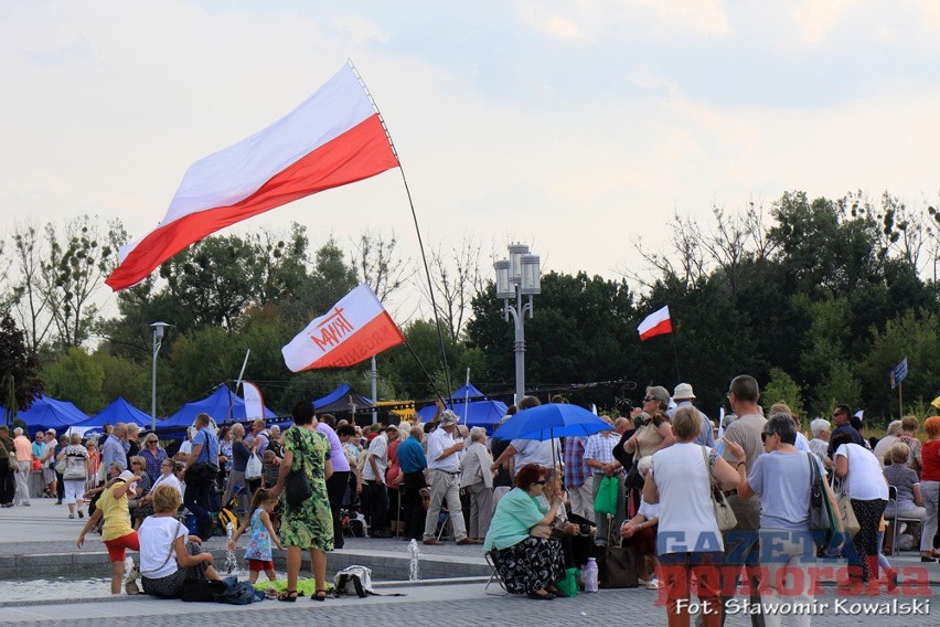 Słuchacze Radia Maryja z całej Polski zjechali do Torunia,...