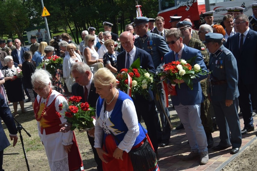 Odsłonięcie pomnika w Kościerzynie. Ufundował go Waldemar Bonkowski [ZDJĘCIA]