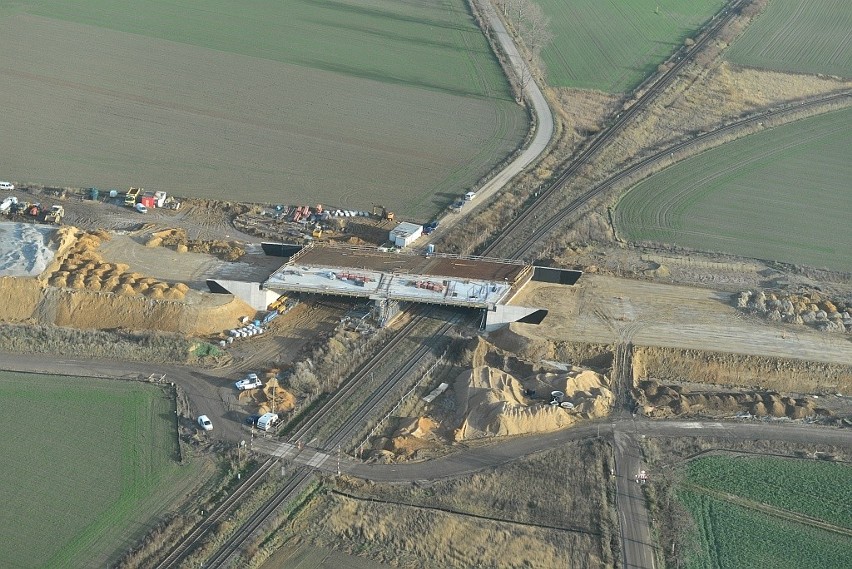 Zdjęcia lotnicze budowanego odcinka S3 z Legnicy do Bolkowa