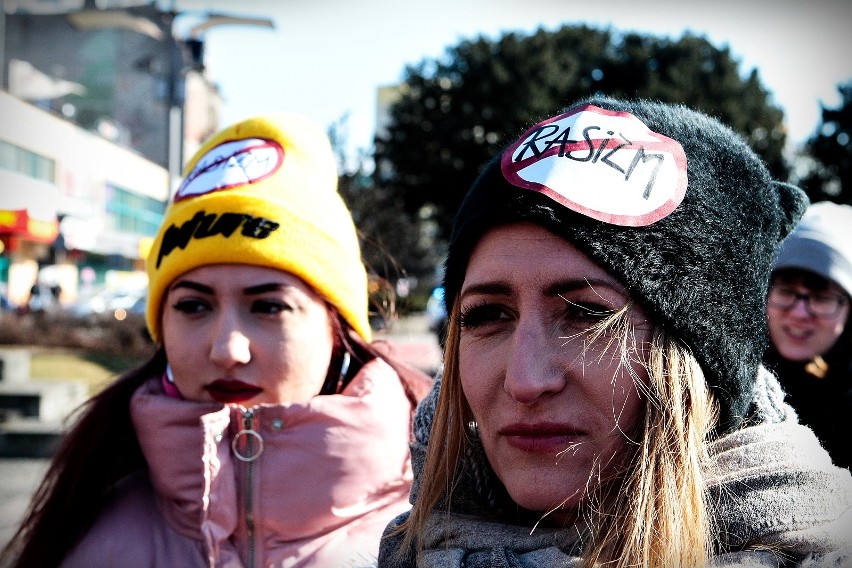 Szczecin: Protest przeciw rasizmowi i faszyzmowi. "Jedna rasa - ludzka rasa" [ZDJĘCIA, WIDEO]