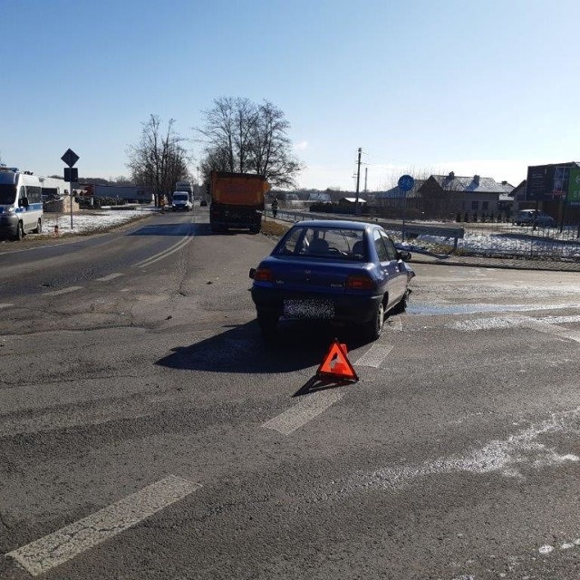 Kierowców, którzy jechali rano ulicą Niedomicką i Mroźną czekały utrudnienia. Ruch odbywał się jednytm pasem