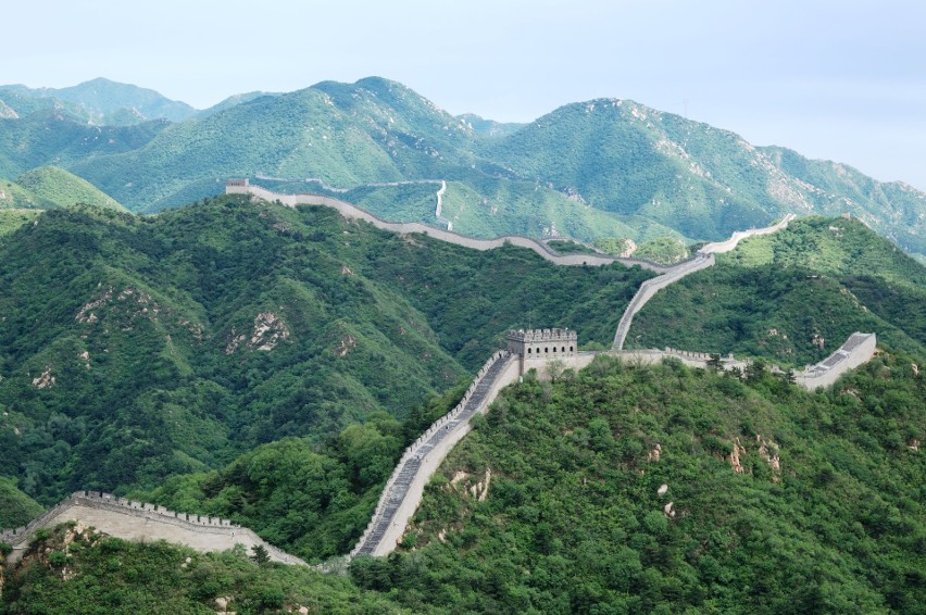 Nie jest prawdą, że Wielki Mur Chiński jest jedyną budowlą...
