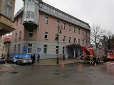 Chrzanów. Alarm bombowy w budynku Sądu Rejonowego. Na miejscu pracują służby ratunkowe [ZDJĘCIA]