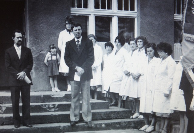 We wrześniu 1981 roku odsłonięto w ośrodku zdrowia pamiątkową tablicę poświęconą wójtowi Słomińskiemu. Dodajmy, że ośrodek zdrowia jest w przedwojennym budynku do dzisiaj.