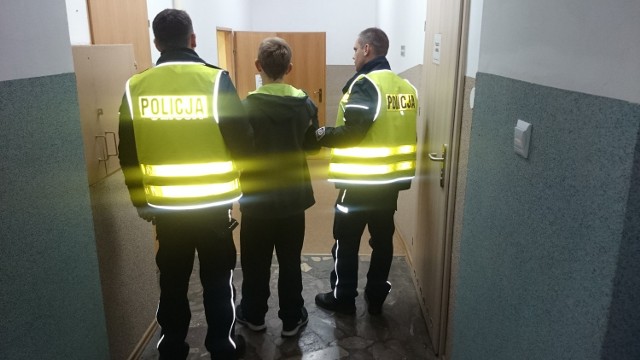 Policjanci zatrzymali w Bożejewicach 22-letniego kierowcę, który wsiadł za kółko po zażyciu narkotyków.