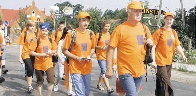 Pielgrzymką grudziądzką kieruje ks. Piotr Pokojski, a w grupie idzie m.in. prezydent Grudziądza, Robert Malinowski (na zdjęciu).