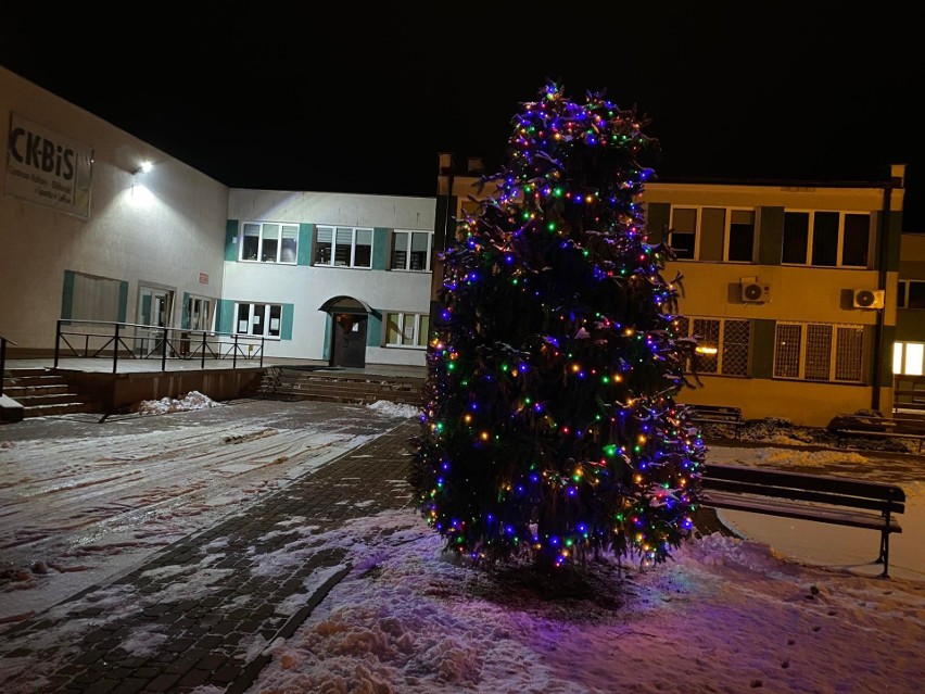 Świąteczne iluminacje 2021 w powiatach: ostrołęckim, ostrowskim. Zobaczcie zdjęcia z gmin. 8.12.2021