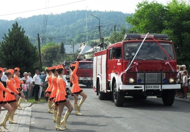 Kością niezgody między wójtem a radnymi stał się m.in. ten wóz strażacki z 1986 roku