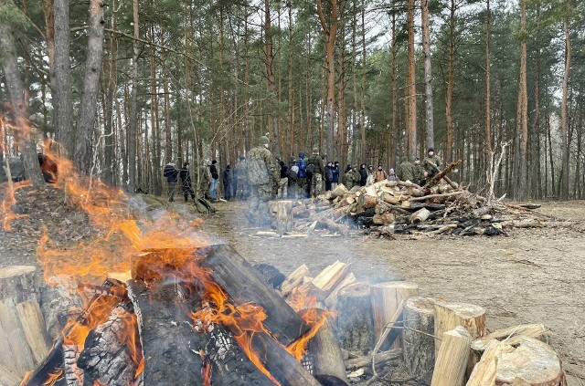 „Trenuj z NATO” to specjalna edycja projektu „Trenuj z wojskiem” zorganizowana z okazji 24. rocznicy wstąpienia Polski do NATO.