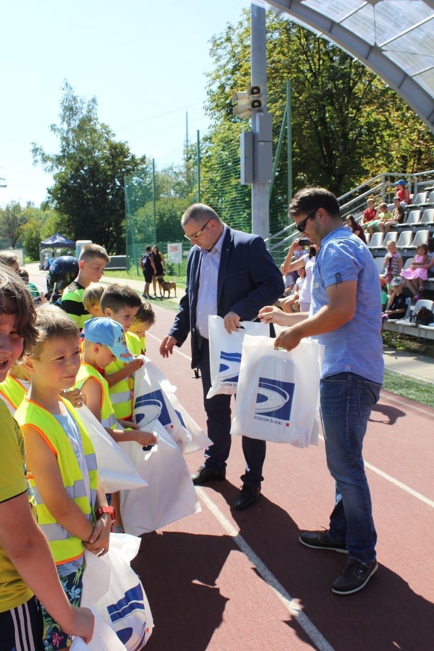 Lato otwartych boisk na Stadionie Śląskim. W zakończeniu...