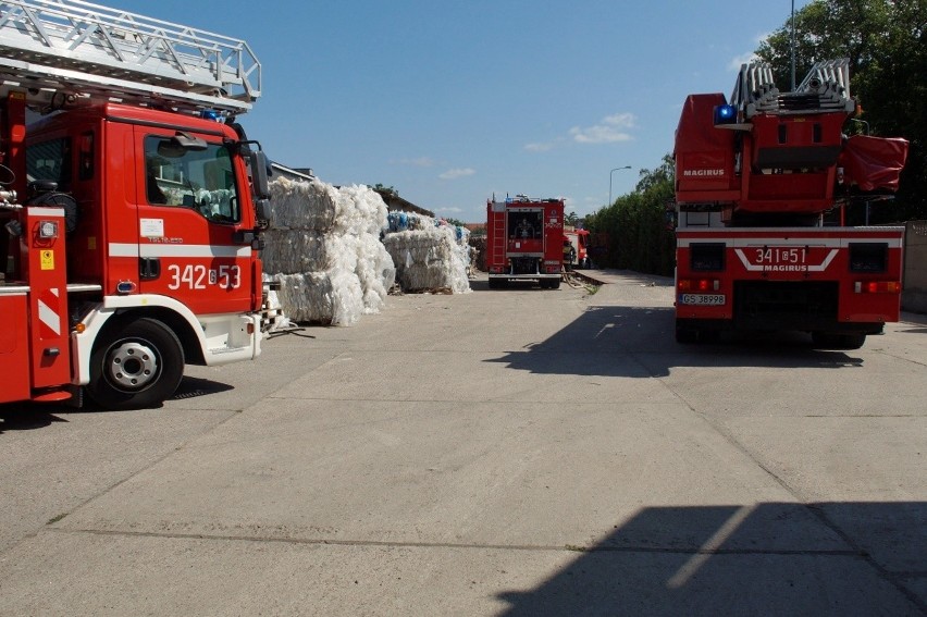 Dzisiaj (piątek, 20.07) słupscy strażacy gasili pożar wózka...