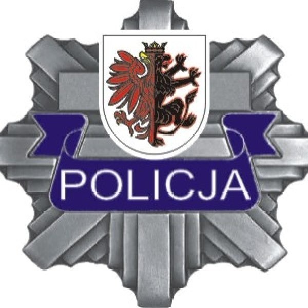 Nieoficjalnie policjanci mówią, że akcje promocyjne  powodują, że do służby trafiają ci, którzy szukają jako takiej pracy.