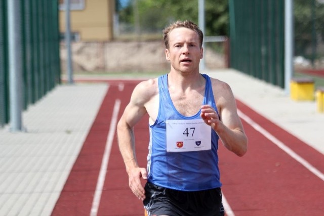 Jerzy Ładysz z Jeleniej Góry wygrał bieg na 10 km w Rzekuniu rozgrywany po raz drugi.