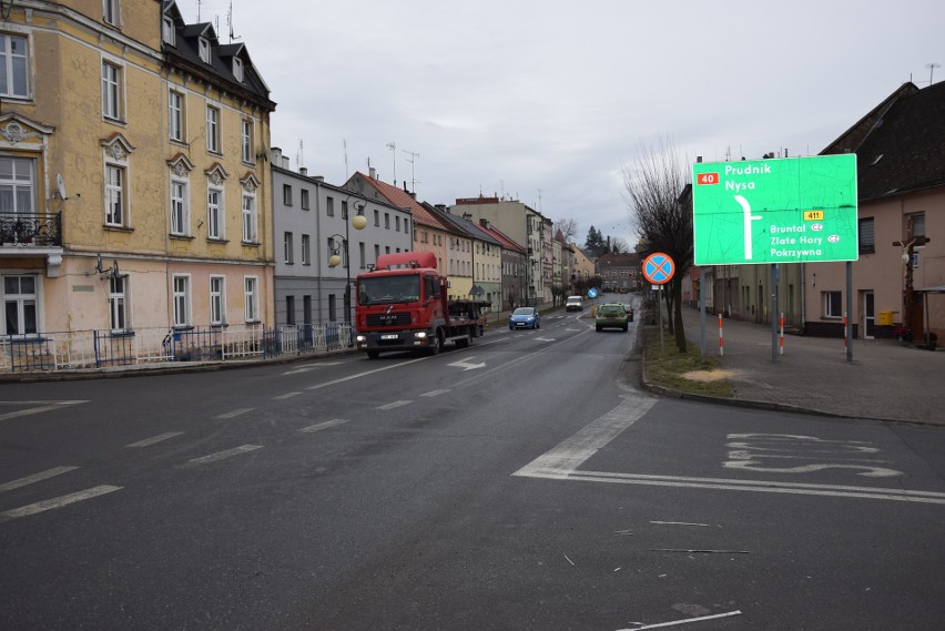 Drugi przetarg na przebudowę drogi w centrum Głuchołaz. Ile kosztuje kilometr drogi i nowy most? Prawie 40 milionów złotych