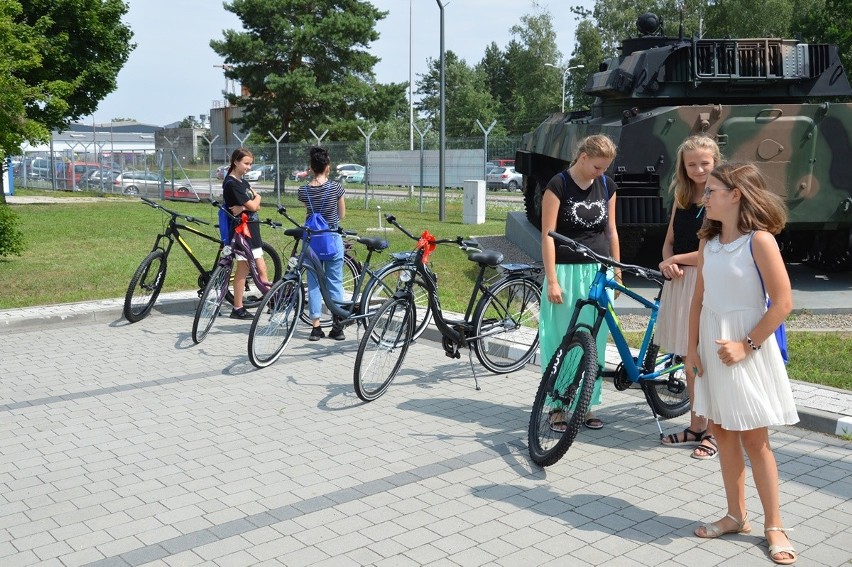 Huta Stalowa Wola przekazała młodzieżowe rowery dla podopiecznych Ochronki [ZDJĘCIA]