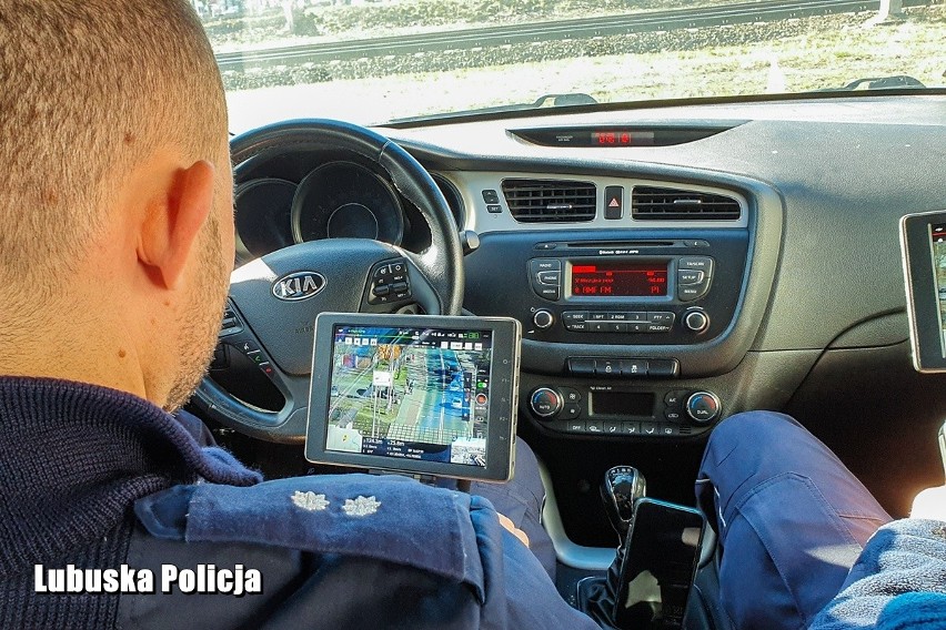 Policjanci patrolują ulice lubuskich miast z drona.