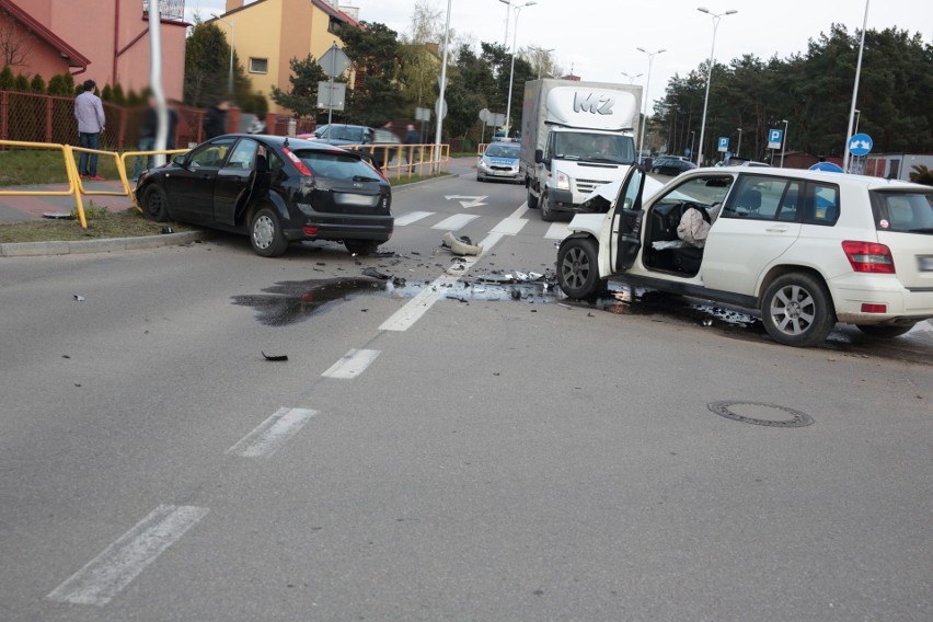 Wypadek na skrzyżowaniu Korczaka i Poznańskiej [ZDJĘCIA]