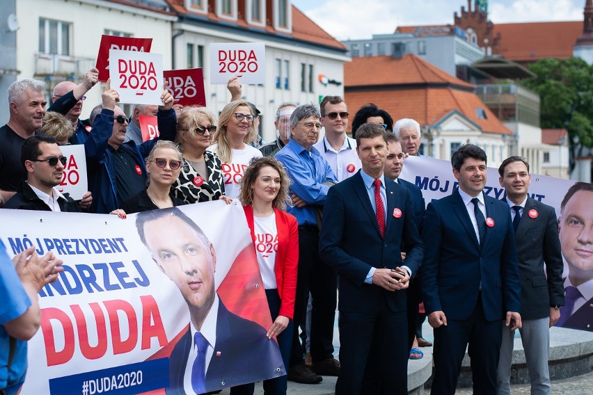 Białystok, 6 czerwca, Rynek Kościuszki. Inauguracja...