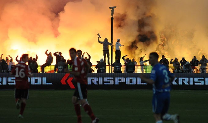 [nowe zdjęcia] Lech Poznań - Legia Warszawa. Mecz i demolka