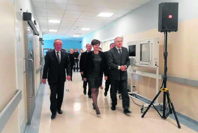 Oficjalne otwarcie Szpitalnego Oddziału Ratunkowego w Zawierciu było sporym wydarzeniem, na które czekało wielu mieszkańców. Pojawił się na nim m.in. minister zdrowia Marian Zembala.
