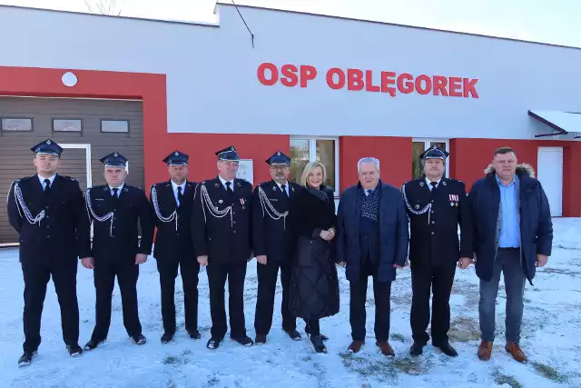 Druhowie z Ochotniczej Straży Pożarnej w Oblęgorku, którzy na terenie gminy Strawczyn działają od 90 lat, zyskali nowoczesną i energooszczędną remizę.