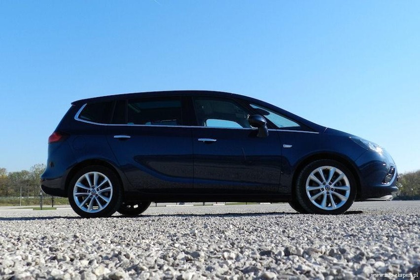 Opel Zafira Tourer 2.0 CDTI ,  Fot: Robert Kulczyk –...