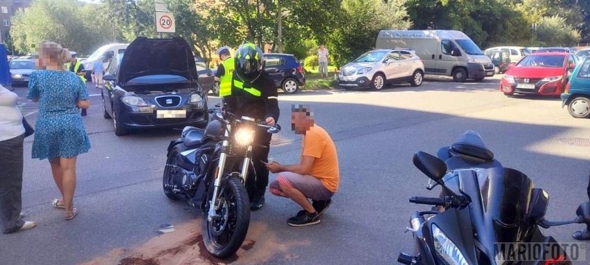 Seat potrącił motocyklistkę w Opolu.