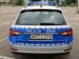 Wypadek w Raciborzu. 85-letni kierowca matiza wjechał w barierkę wiaduktu