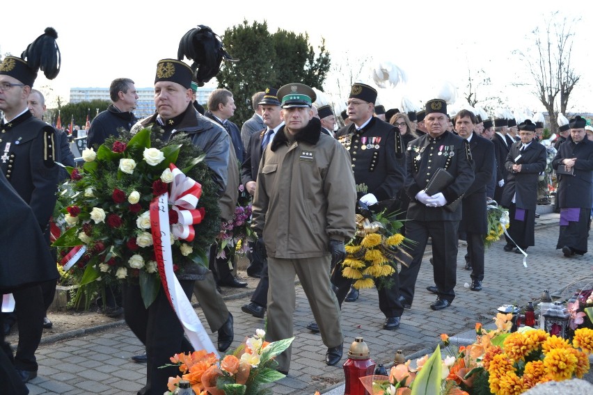 Żory: Pogrzeb Tadeusza Chwałki, przewodniczącego FZZ