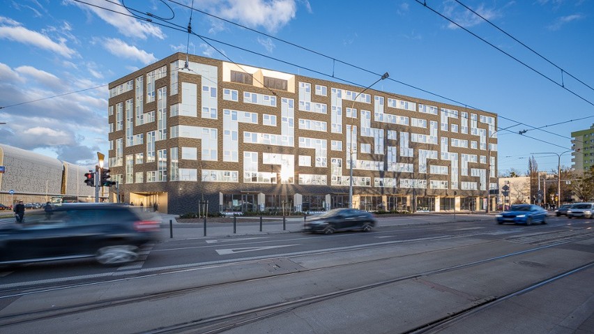 Budynek jak z gry tetris w centrum Wrocławia. Powstały tam małe apartamenty (ZOBACZ)