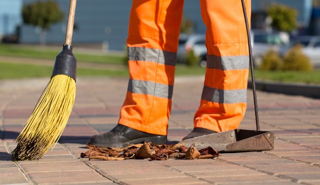 Odpracowanie zadłużenia czynszowegoKażda osoba chcąca odpracować zadłużenie czynszowe będzie pracować za kwotę 10 złotych za godzinę.