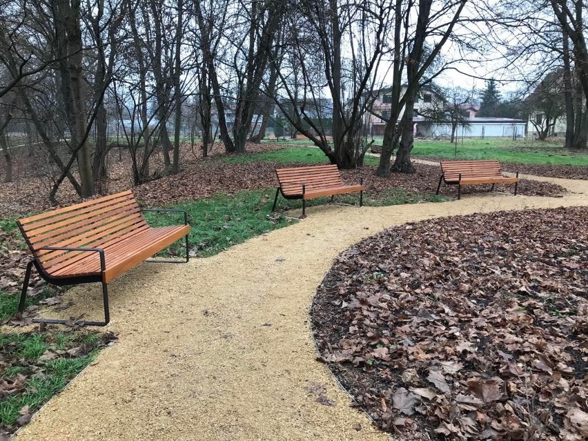 Kraków. Park wokół Dworku Matejki w Krzesławicach odzyskał blask. To miejsce zachwyca 