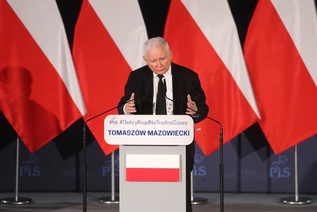 Jarosław Kaczyński podczas w Tomaszowie Mazowieckim powiedział, że to rządy Zjednoczonej Prawicy przeprowadziły wielką zmianę, która w Polsce przywróciła sprawiedliwość